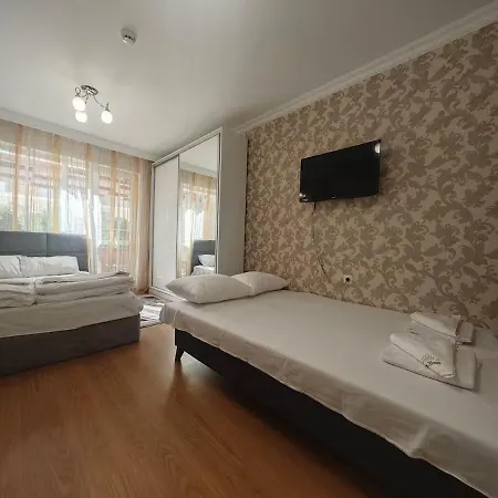 Gazde/Camere de închiriat луксозно студио сладък дом в Sunny Beach