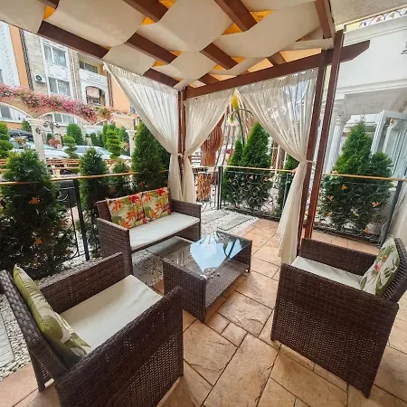 луксозно студио сладък дом в * Солнечный берег